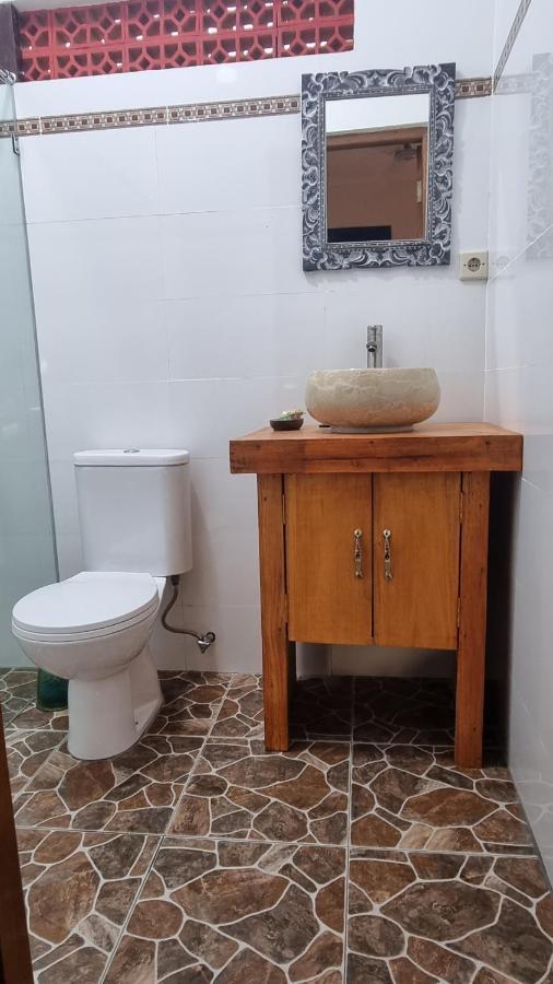 Catra Homestay Beach Apartments Candidasa Exterior foto